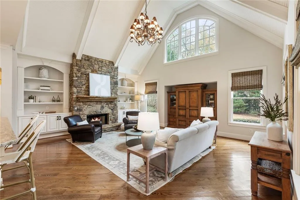 Milton, Georgia 30004, United States, 5 Bedrooms Bedrooms, ,6 BathroomsBathrooms,Residential,Active,247643