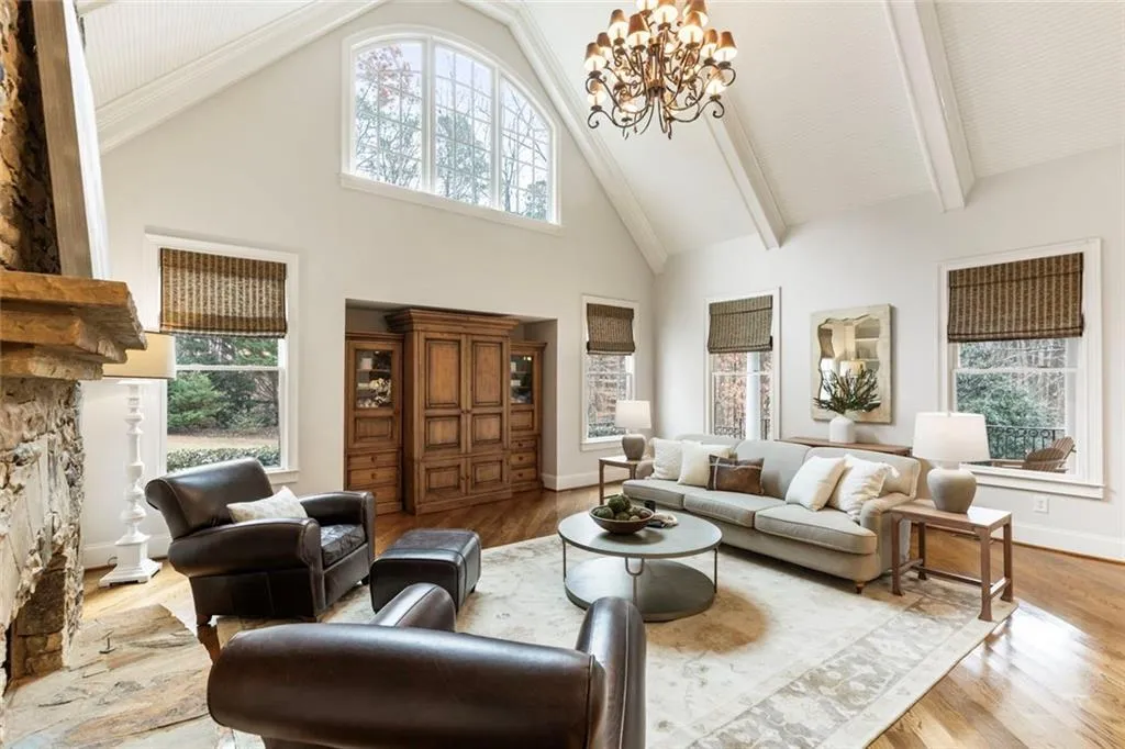 Milton, Georgia 30004, United States, 5 Bedrooms Bedrooms, ,6 BathroomsBathrooms,Residential,Active,247643