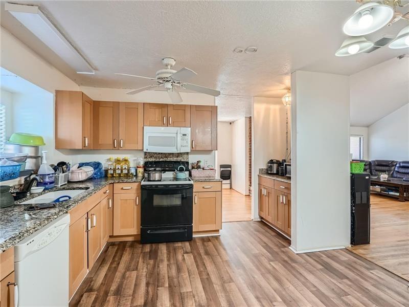 1321 Beeblossom Trail
