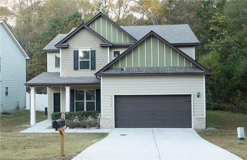 A home in Fairburn