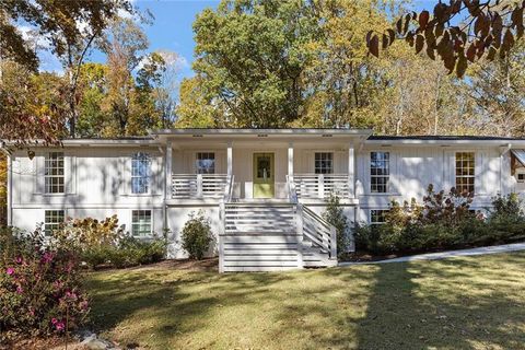 Homes For Sale - 12005 Hamilton Road<br/> Chattahoochee Hills, GA 30268