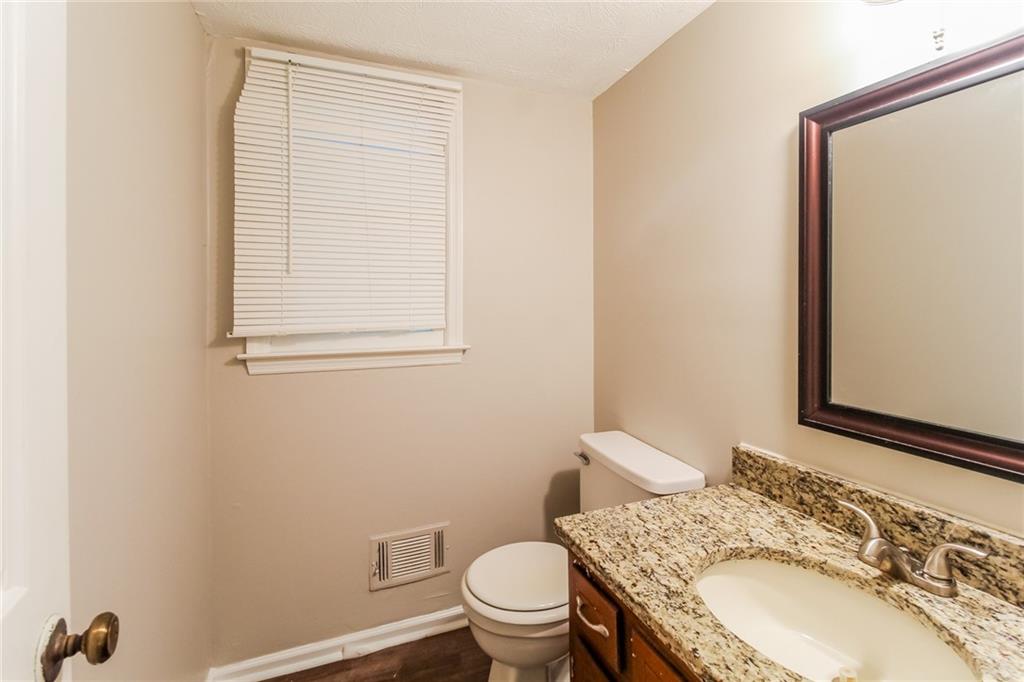 2848 Creekwood Drive, Snellville, Georgia image 25
