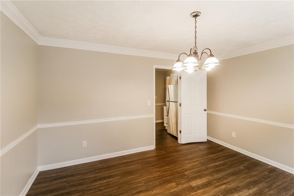 2848 Creekwood Drive, Snellville, Georgia image 11