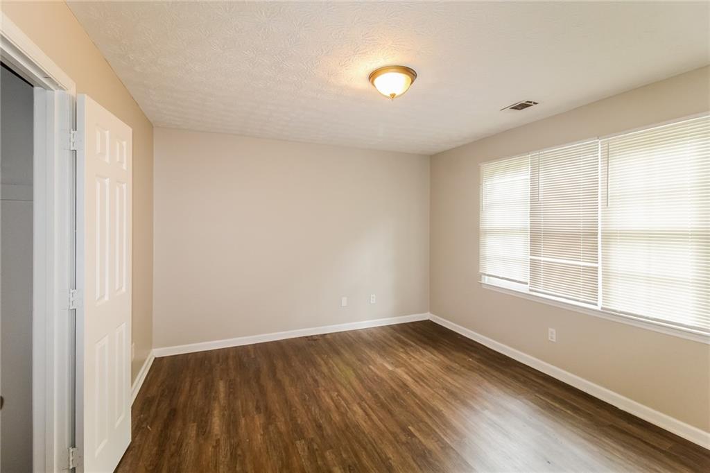 2848 Creekwood Drive, Snellville, Georgia image 23