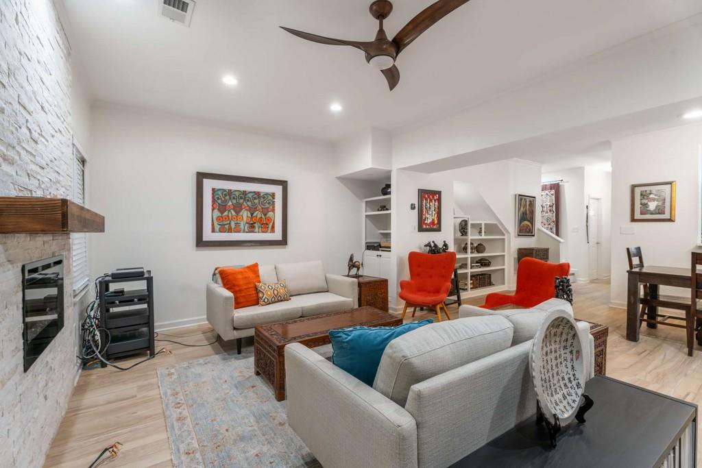 617 Kimberly Lane NE