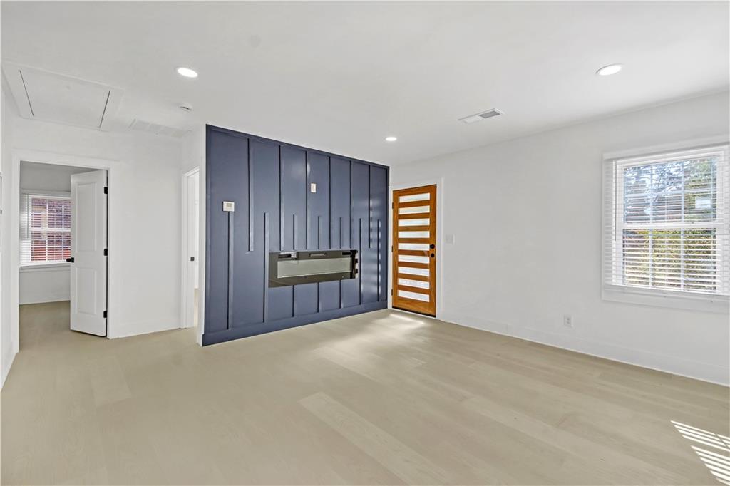 2067 Arlington Circle, Atlanta, Georgia image 3