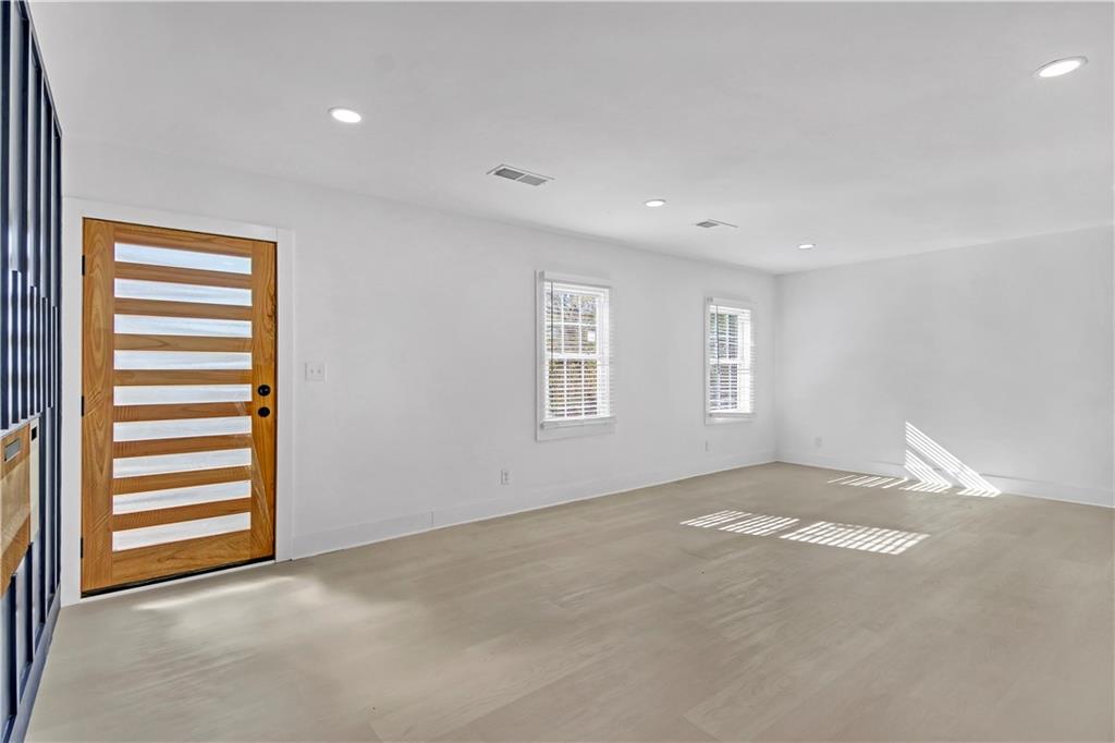 2067 Arlington Circle, Atlanta, Georgia image 2