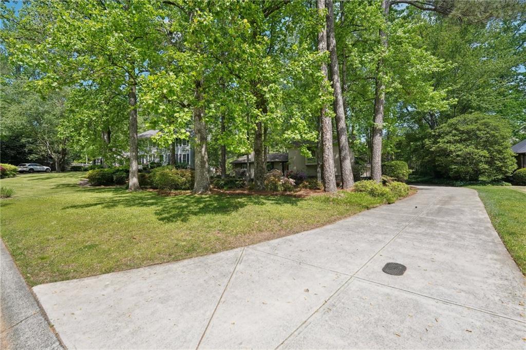 4553 Pond Lane, Marietta, Georgia image 3