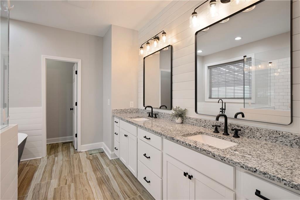 Cumming, Georgia, 30040, United States, 5 Bedrooms Bedrooms, ,5 BathroomsBathrooms,Residential,Active,2038217