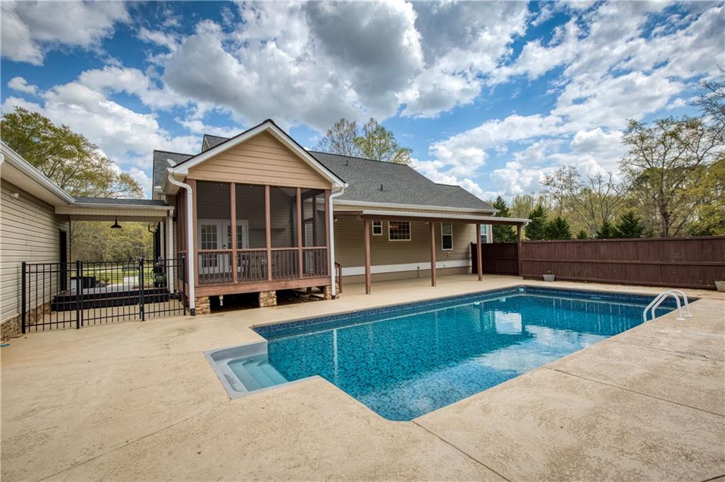 Cumming, Georgia, 30040, United States, 5 Bedrooms Bedrooms, ,5 BathroomsBathrooms,Residential,Active,2038217