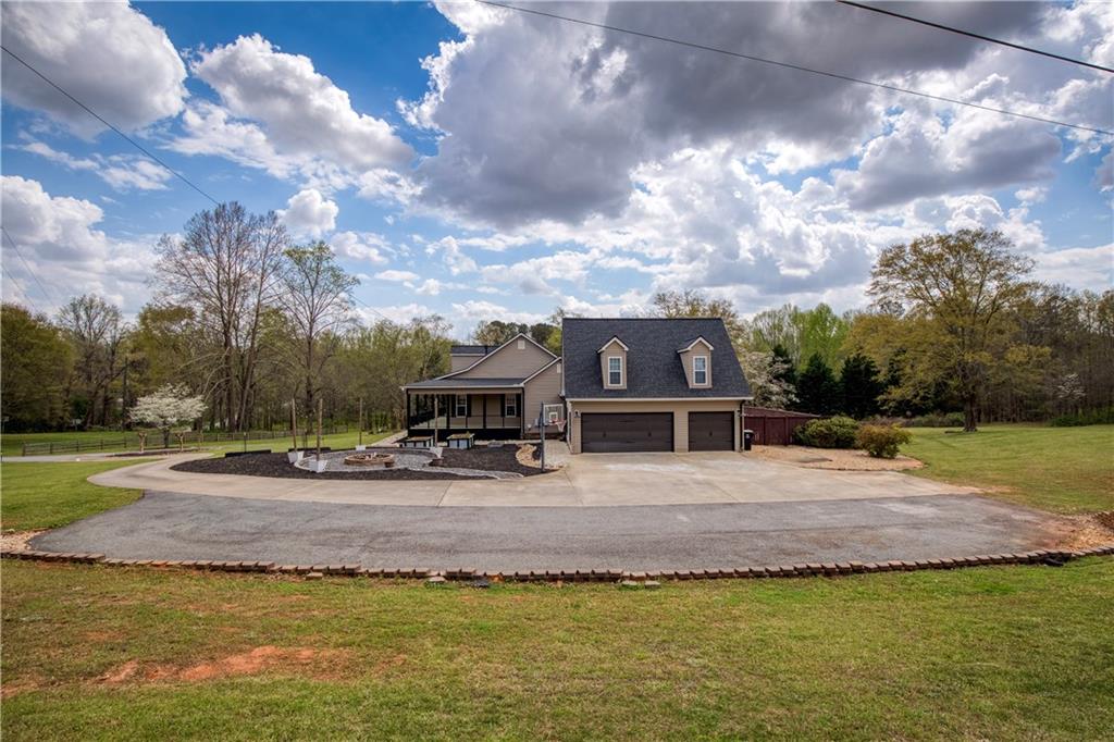 Cumming, Georgia, 30040, United States, 5 Bedrooms Bedrooms, ,5 BathroomsBathrooms,Residential,Active,2038217