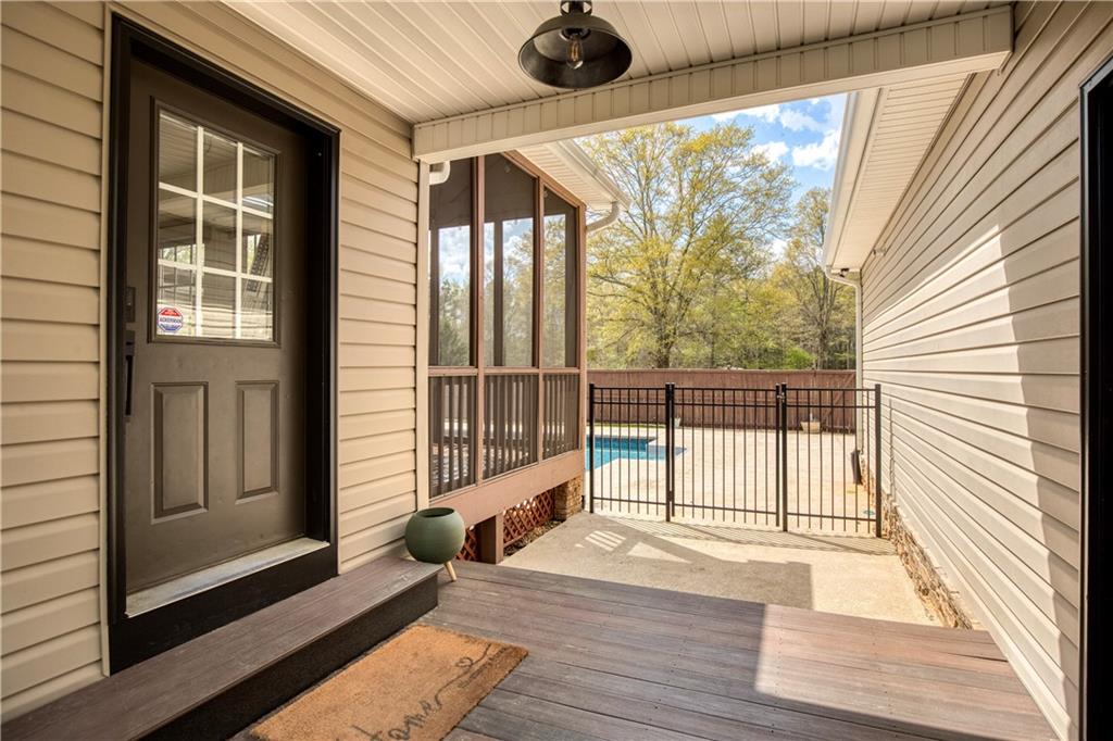 Cumming, Georgia, 30040, United States, 5 Bedrooms Bedrooms, ,5 BathroomsBathrooms,Residential,Active,2038217