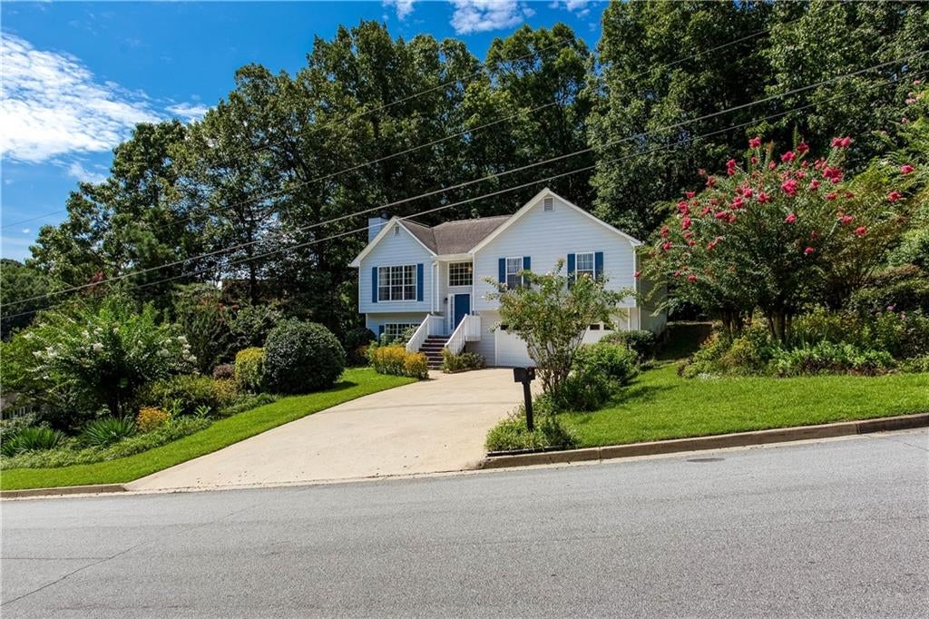 3705 Winding Trail