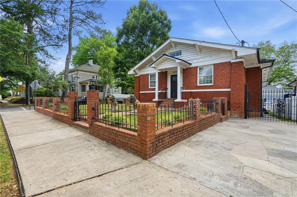 1072 Monroe Drive NE