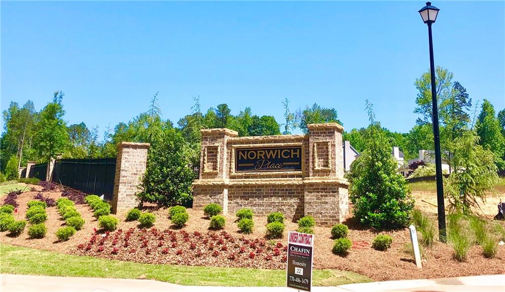 2560 norwich Trace