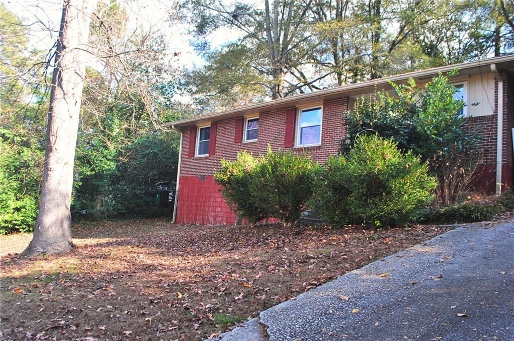 Photo of 2209 Willivee Place, Decatur, GA 30033 (MLS # 7685600)