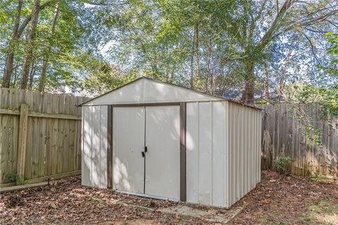 A home in Ellenwood