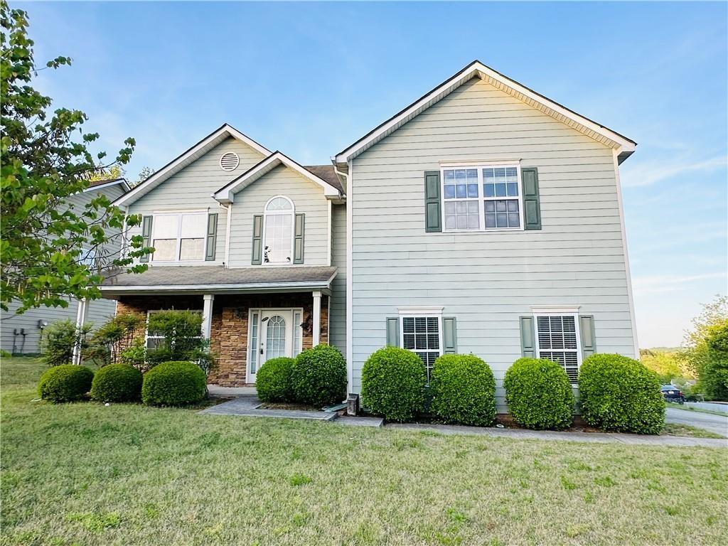 Available to move in Now No pet
EXCELLENT SCHOOL DISCTRICT SETTLES BRIDGE ELEMENTARY, RIVERWATCH MIDDLE, LAMBERT HIGH !! VERY IMMACULATE !! LARGE FAMILY ROOM W CENTER FIREPLACE !! KITCHEN WITH NEW BACKSPLASH & NEW FLOOR. SPACIOUS BEDROOMS UPSTAIRS !! FORMAL LIVING ROOM & FORMAL
DINING