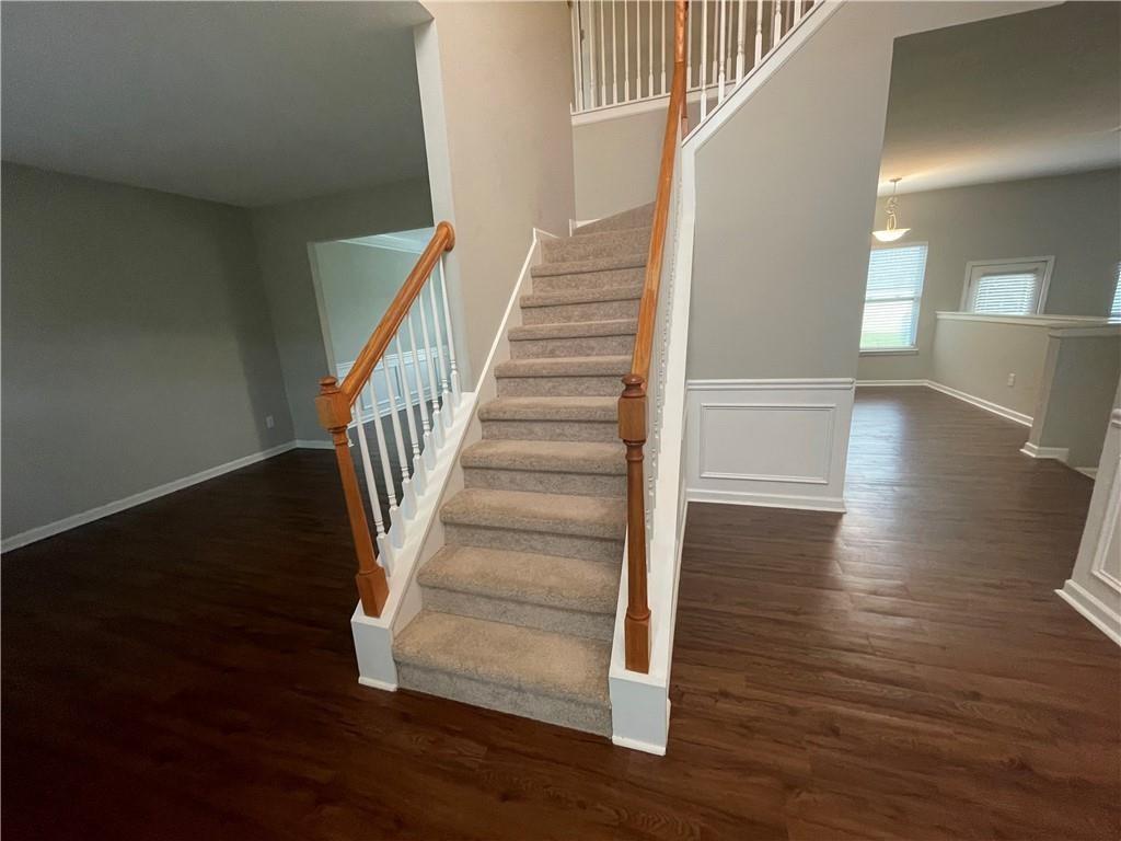 1215 Grey Rock Way
