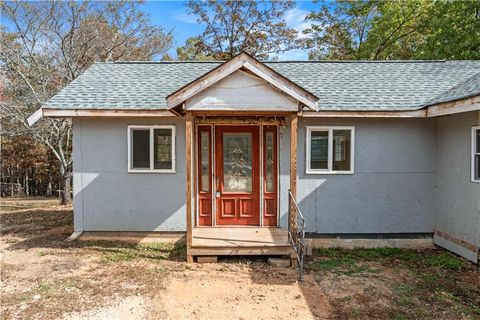 A home in Clarkesville