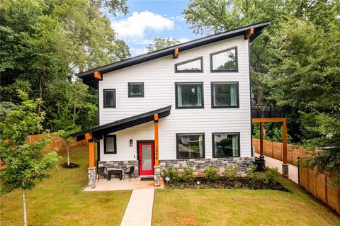 Photo of 1996 Phillips Drive SE, Atlanta, GA 30315 (MLS # 7798148)