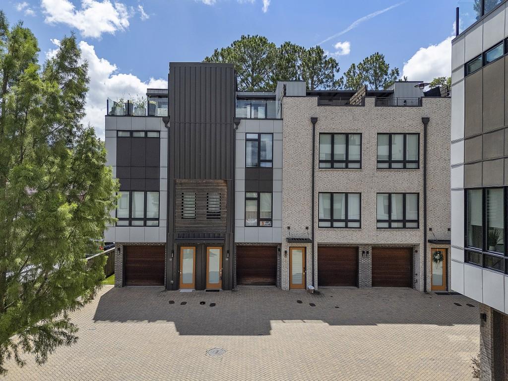 133 City View Court NE