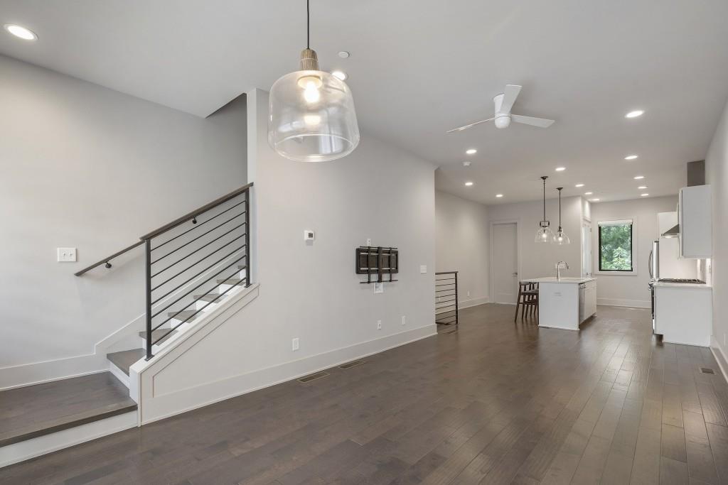 133 City View Court NE