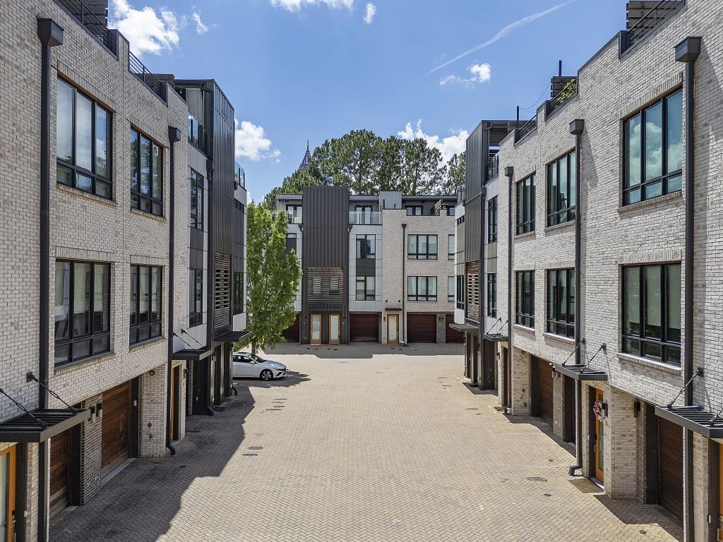 133 City View Court NE