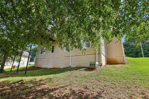 A home in Ellenwood