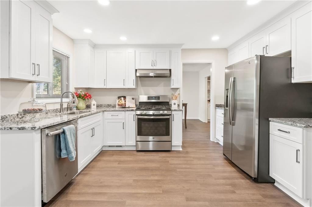 Photo of 49 Basswood Circle Cir, Atlanta, GA 30328 (MLS # 7705874)