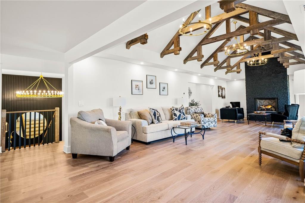 532 VistaView Parkway