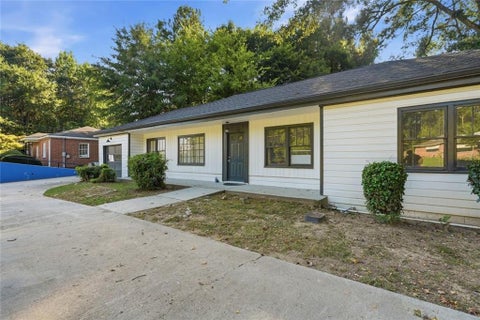 Homes For Sale - 6220 Oakdale Road<br/> Mableton, GA 30126