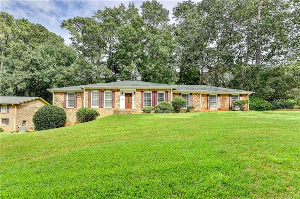 New Listing! Welcome to your new home, vacant and ready for a new homeowner.
Located in sought after Smoke Rise area, zoned for the highly acclaimed Parkview
School District. 3 bedrooms, 2 bathrooms on a full unfinished basement.This home
offers all formal areas. Cozy family room with Brick fireplace. Large eat-in kitchen.
Side entry 2 car garage. Large Corner Lot. Fenced in the Backyard. Roof replaced in 2021.
Furnace replaced 11/22. New Plumbing and Light Fixtures. New Interior and Exterior paint.