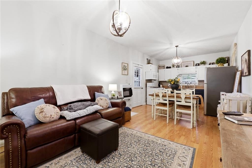 5 Elaine Drive