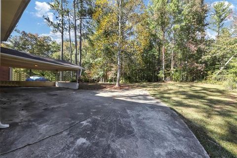 A home in Fairburn