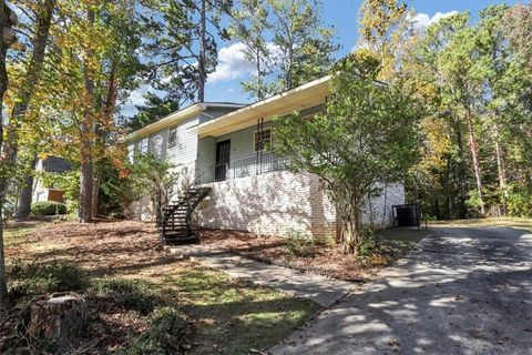 A home in Fairburn