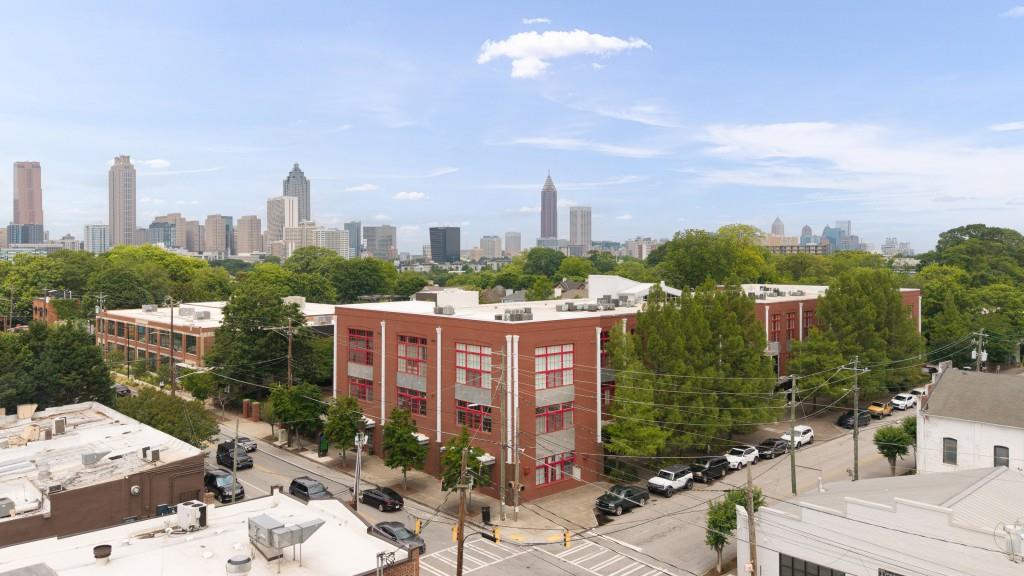 572 Edgewood Avenue SE 303