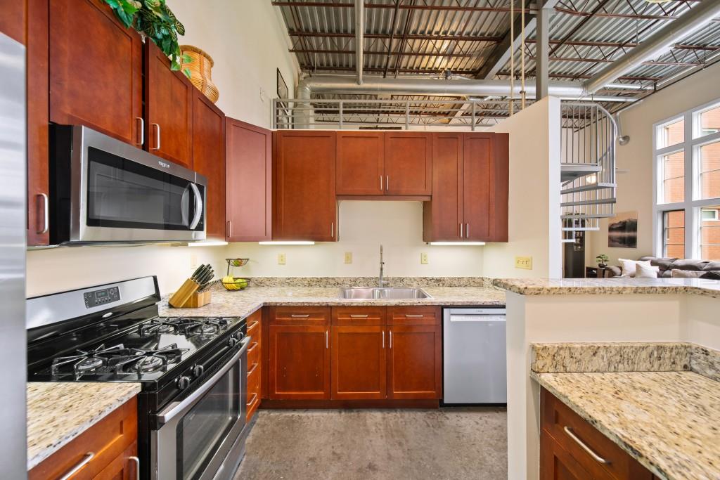 572 Edgewood Avenue SE 303