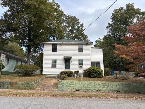 1303 Womack Avenue East Point GA 30344