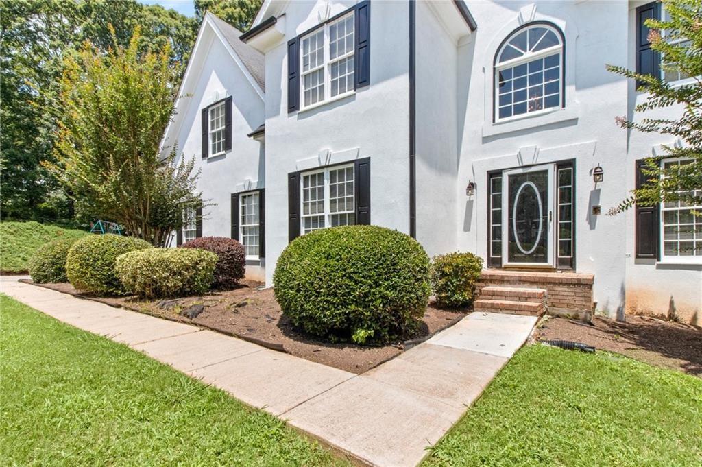 3183 Robinwood Trail