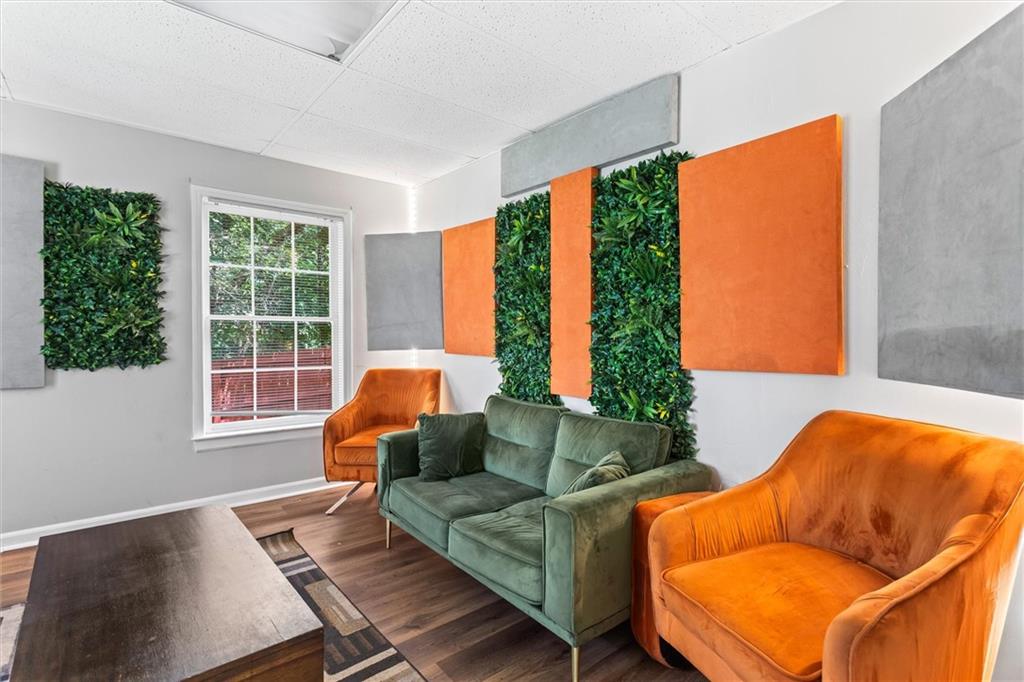 3183 Robinwood Trail