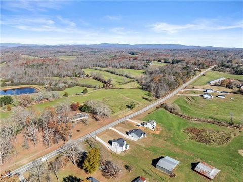 A home in Demorest