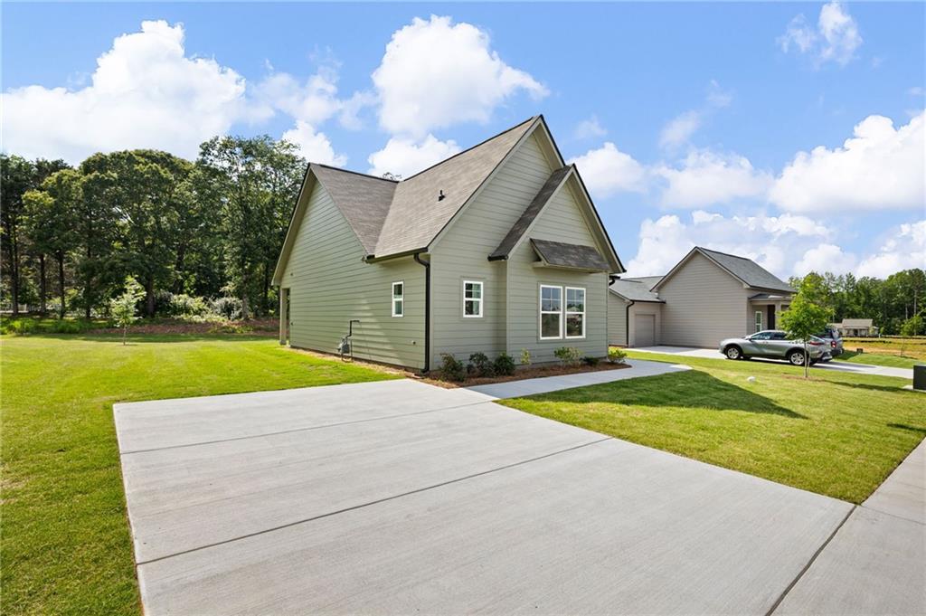 106 Winston Way
