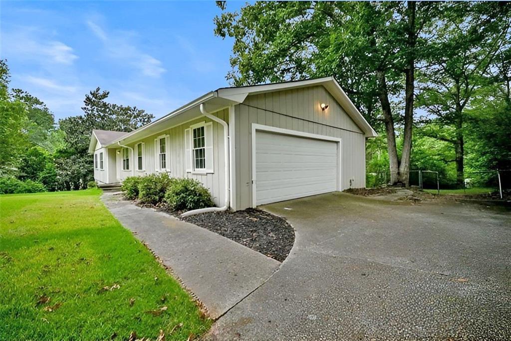 2460 Rolling Acres Drive SW