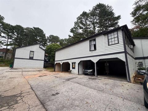 Homes For Sale - 1411 Stone Mill Trace<br/> Stone Mountain, GA 30083