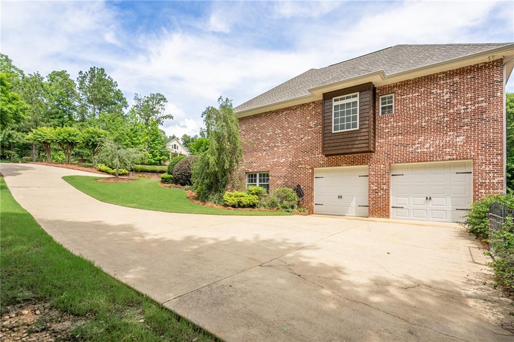 130 Wildflower Road NE