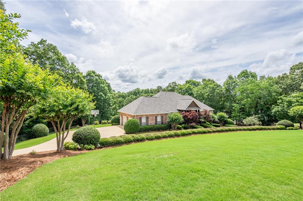 130 Wildflower Road NE