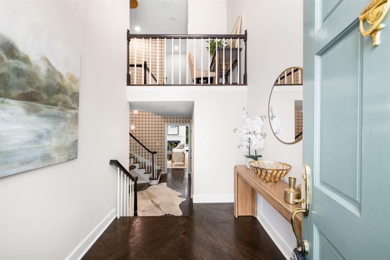 11 Mooregate Square NW