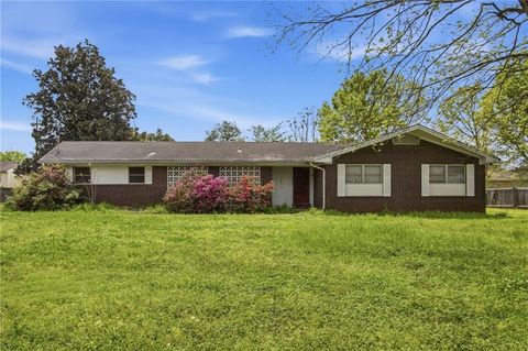 Homes For Sale - 2521 Fairview Road<br/> Covington, GA 30016