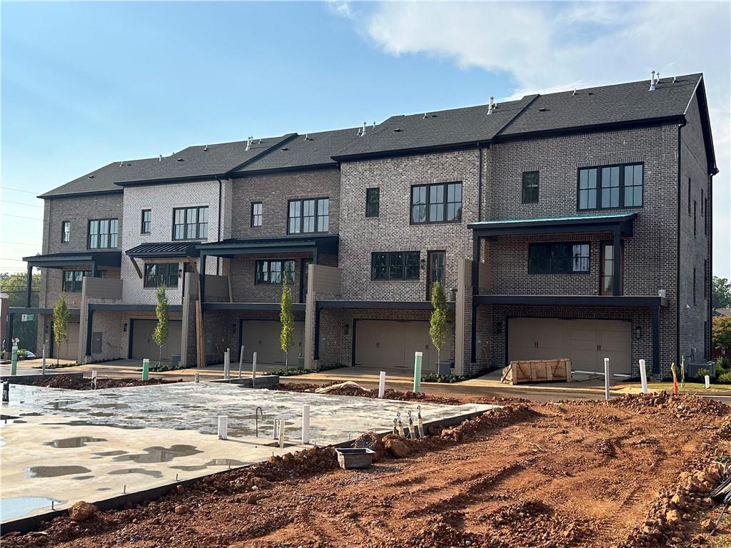 178 Main Street 102